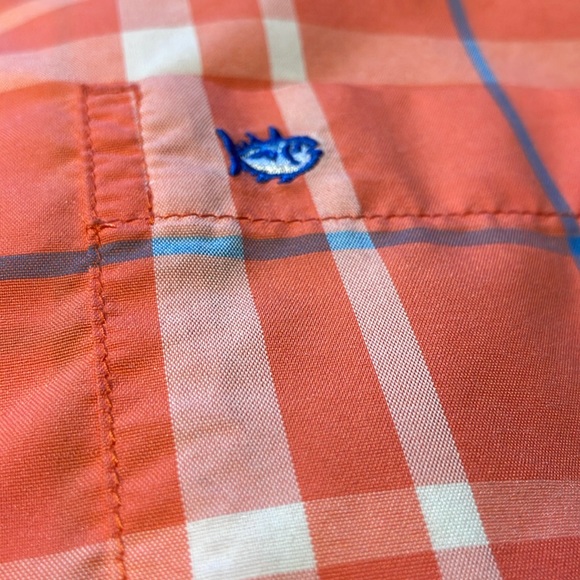Southern Tide button down - Picture 1 of 3
